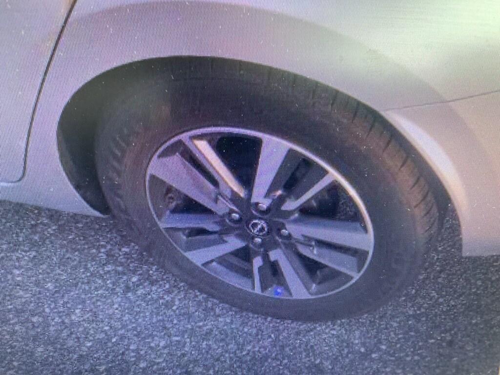 2023 Nissan Versa 1.6 SV photo 3