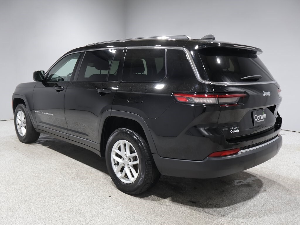 2022 Jeep Cherokee Laredo photo 3