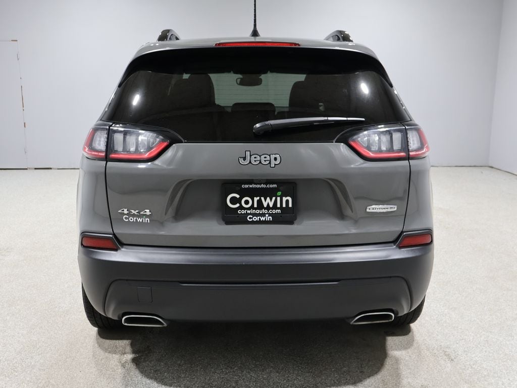 2022 Jeep Cherokee Latitude Lux photo 2