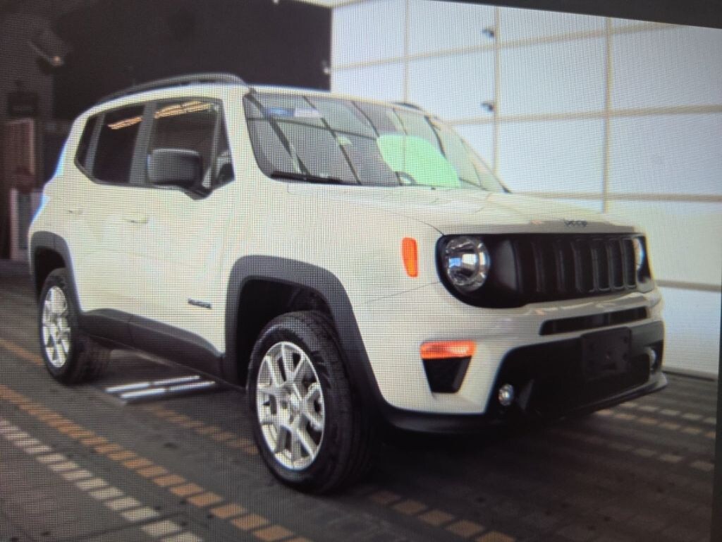 Used 2023 Jeep Renegade Latitude SUV