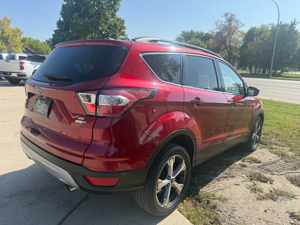 2017 Ford Escape SE photo 3
