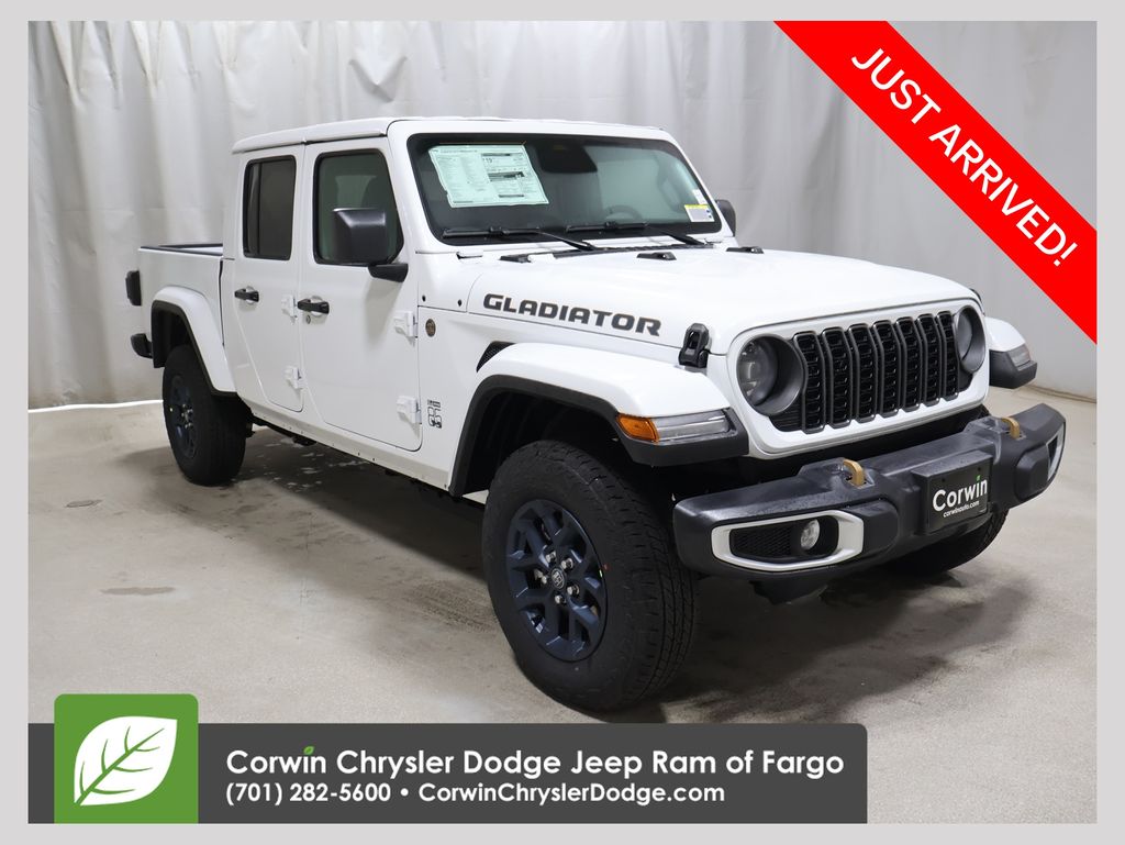 2026 Jeep Gladiator 85th Anniversary Edition Auto's photo