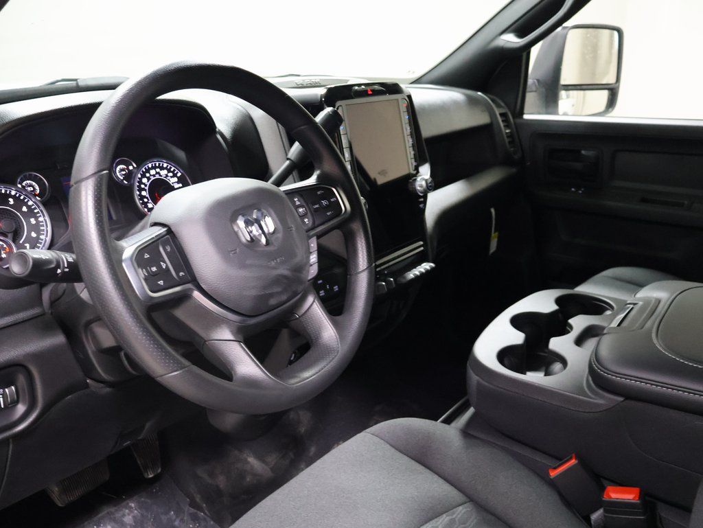 2026 RAM 3500 Tradesman - Photo 23