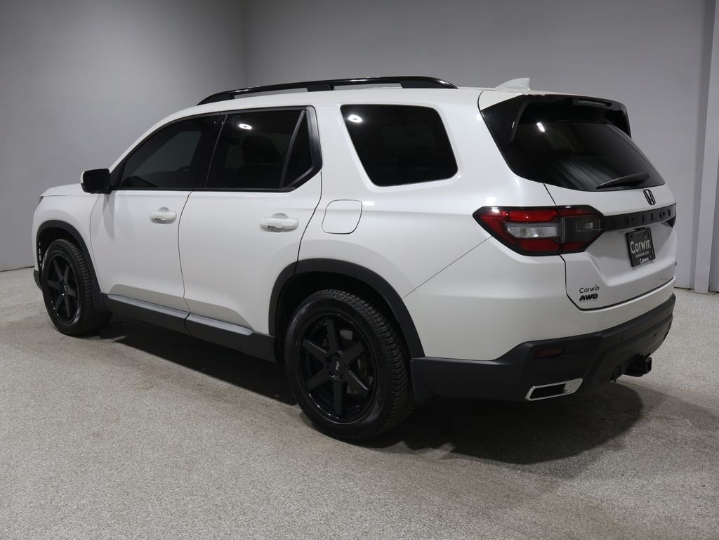 Used 2023 Honda Pilot Elite SUV