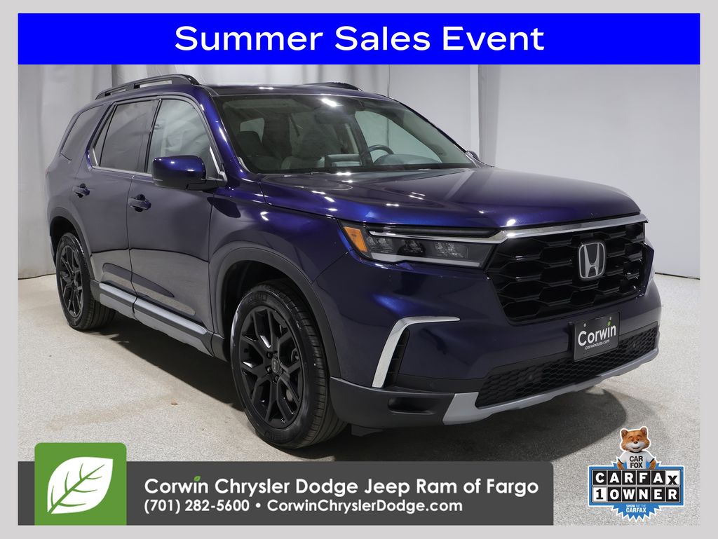 2025 Honda Pilot Touring AWD's photo