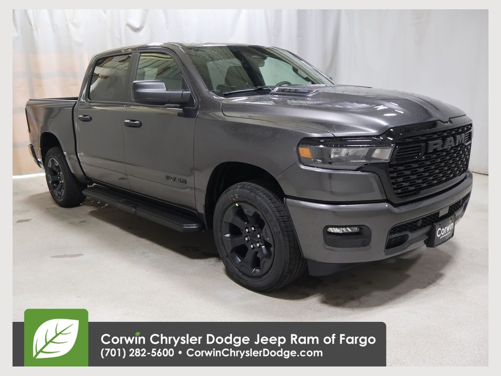 2026 Ram 1500 EXPRESS CREW CAB 4X4 5'7 BOX Pickup