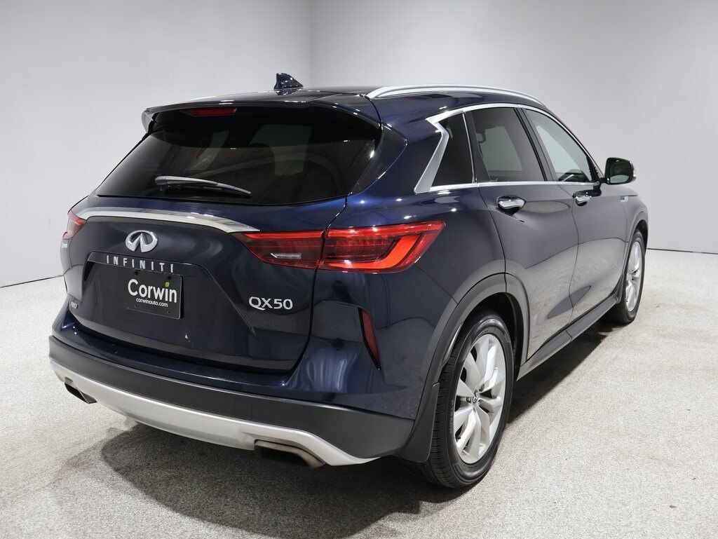 2019 Infiniti QX50 Luxe photo 2