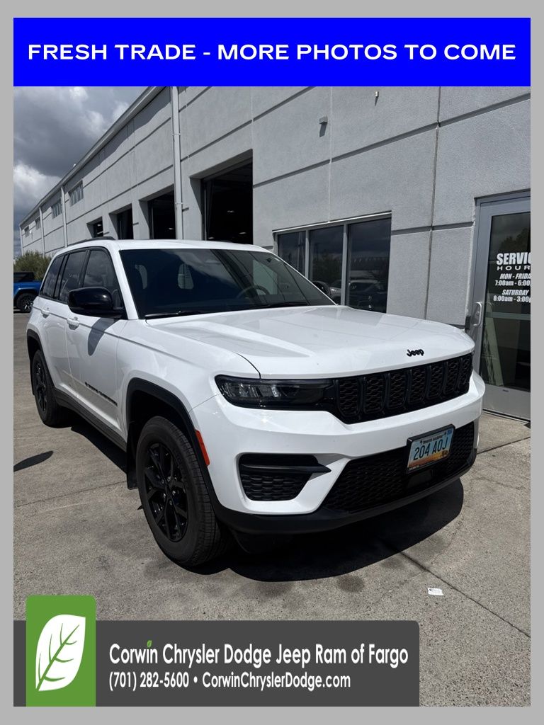 2025 Jeep Grand Cherokee Altitude X 4x4's photo