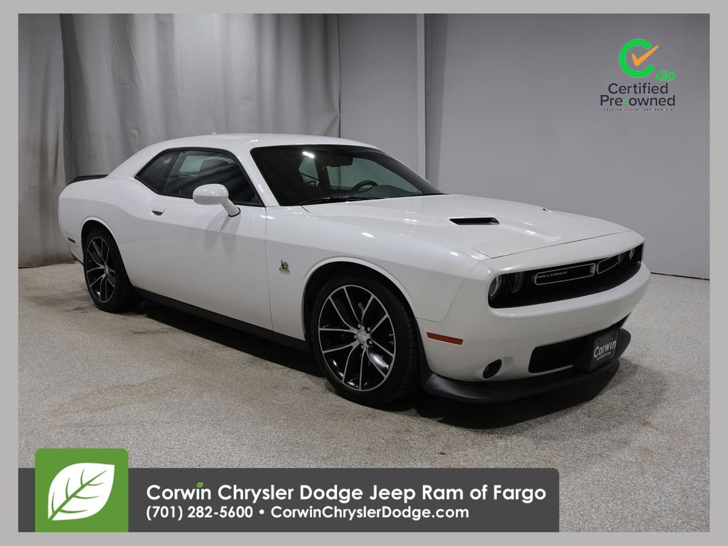 2016 Dodge Challenger Scat Pack's photo