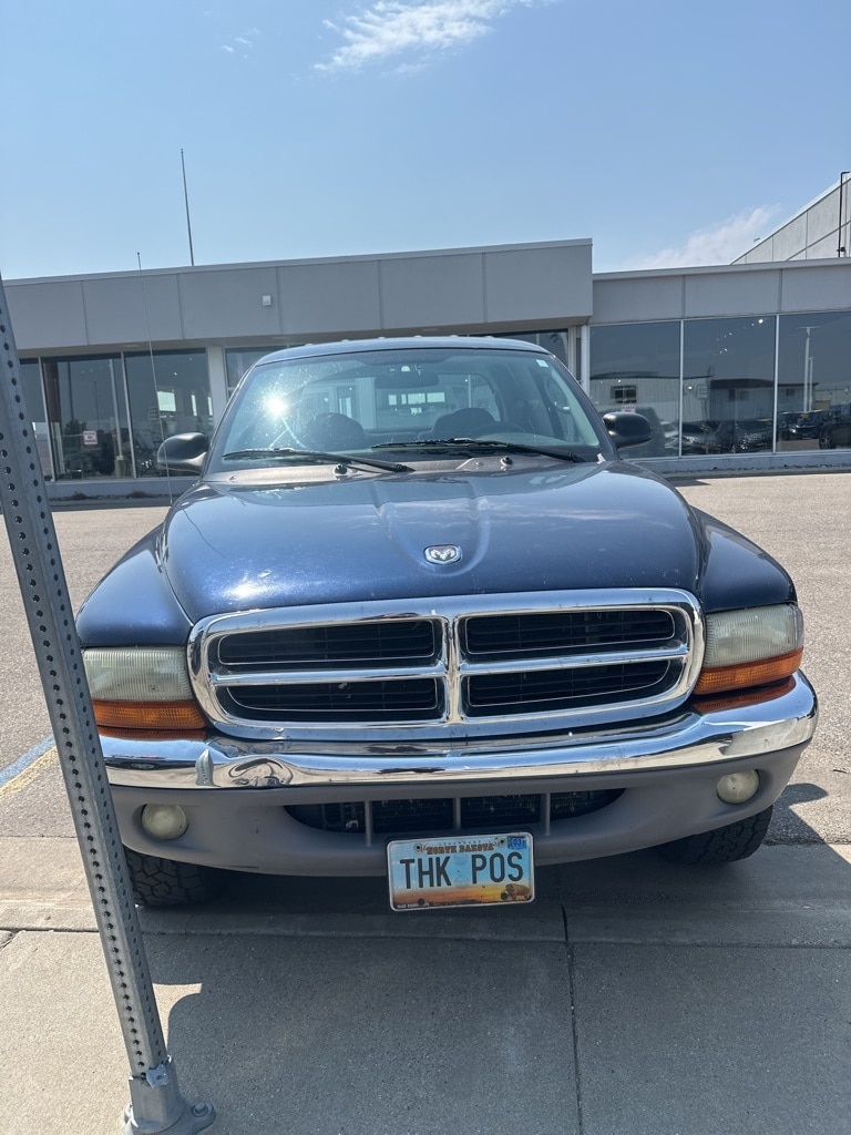 Used 2002 Dodge Dakota SLT with VIN 1B7HG48Z92S691075 for sale in Fargo, ND