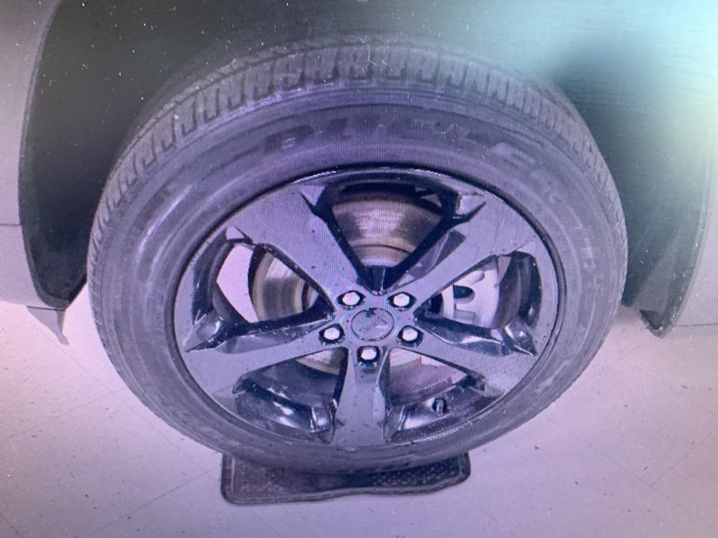 Used 2023 Jeep Grand Cherokee L Laredo SUV