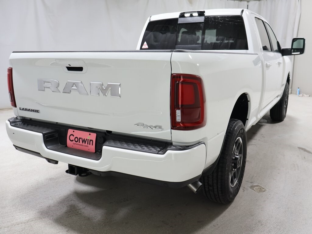 2025 Ram 3500 Laramie photo 4