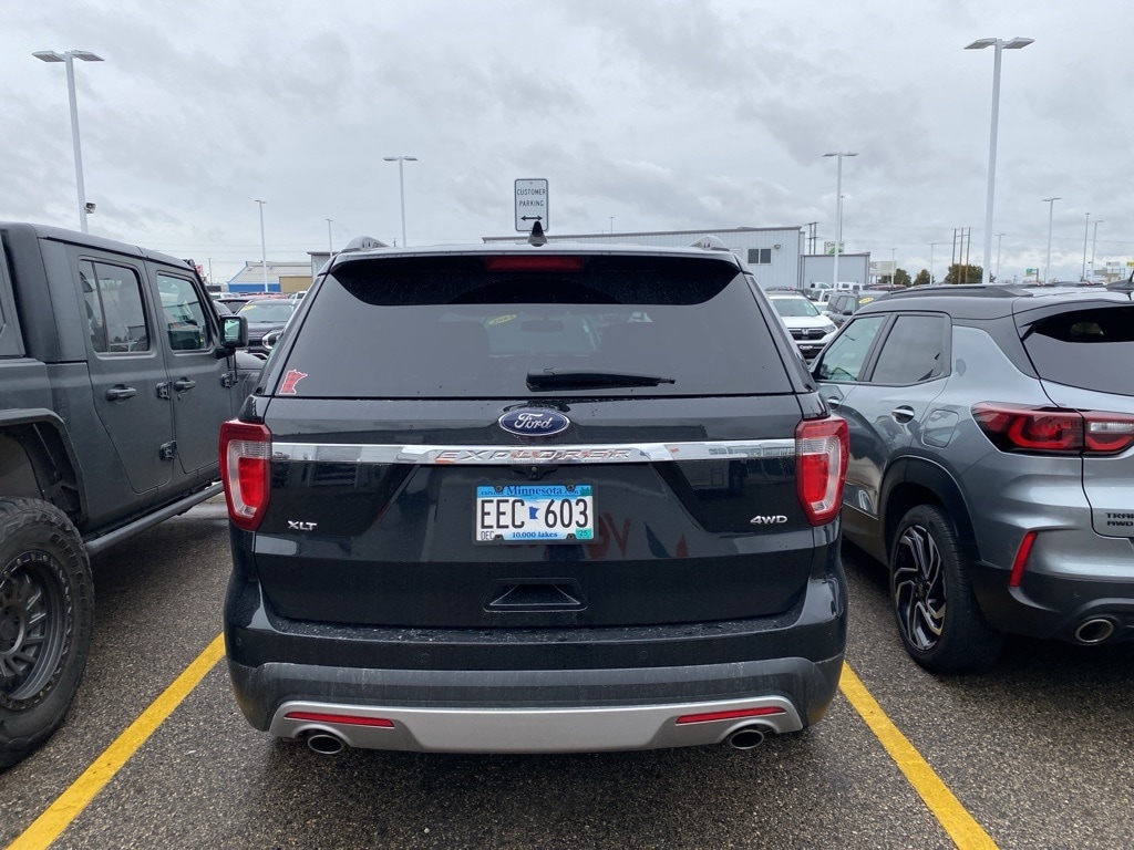 Used 2017 Ford Explorer XLT SUV