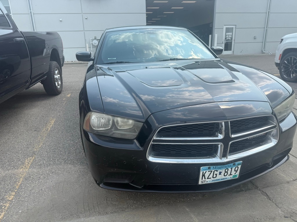 Used 2013 Dodge Charger SE with VIN 2C3CDXBG1DH738240 for sale in Fargo, ND