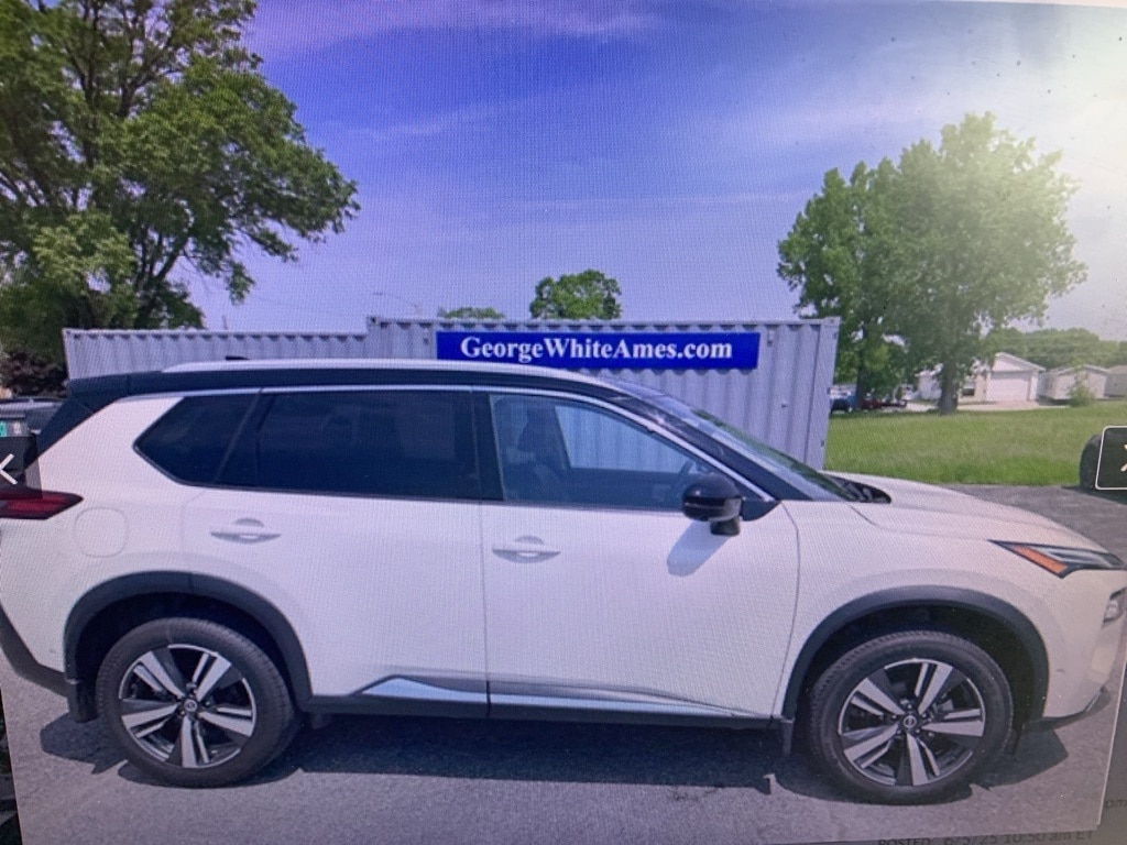 Used 2021 Nissan Rogue Platinum with VIN JN8AT3DD2MW306344 for sale in Fargo, ND