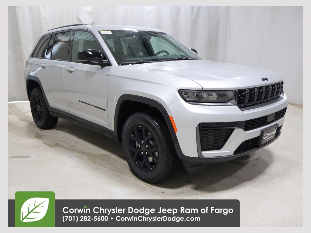 2026 Jeep Grand Cherokee Laredo Altitude 4x4's photo