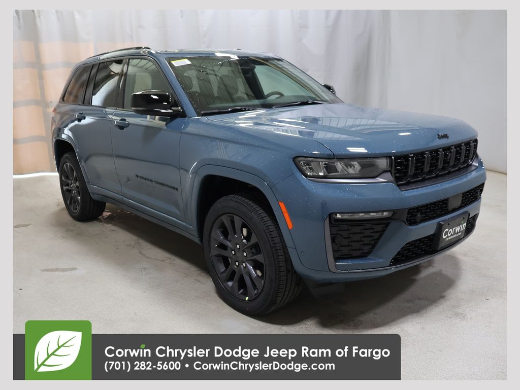 2026 Jeep Grand Cherokee Limited Reserve 4x4's photo