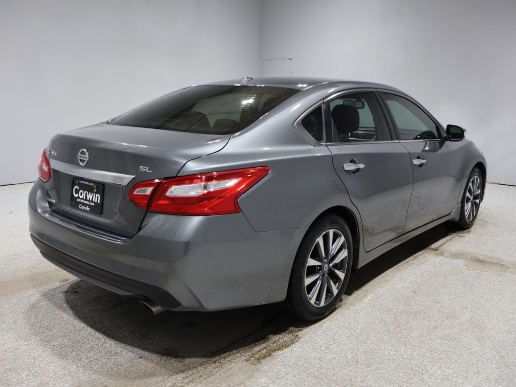 2017 Nissan Altima 2.5 SL photo 2