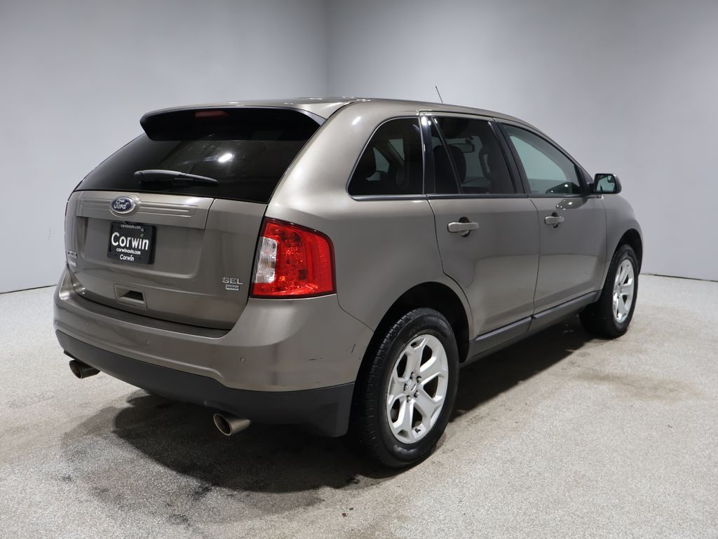 2013 Ford Edge SEL photo 2