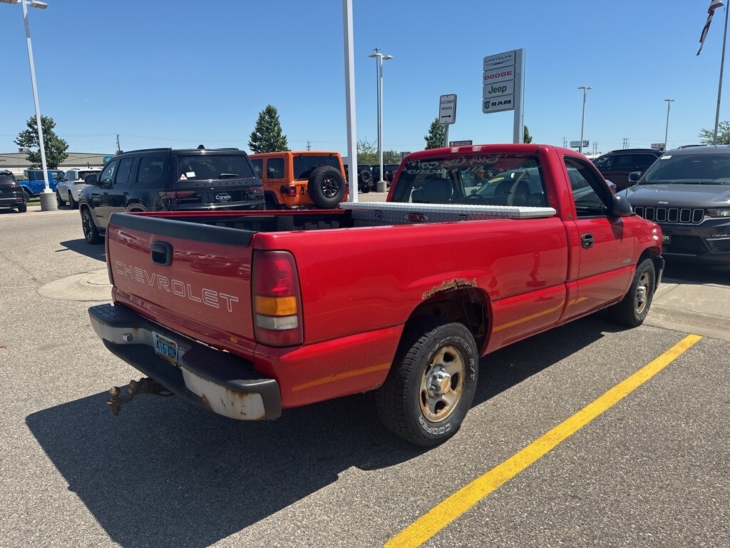 Used 2000 Chevrolet Silverado BASE with VIN 1GCEC14V7YE411287 for sale in Fargo, ND