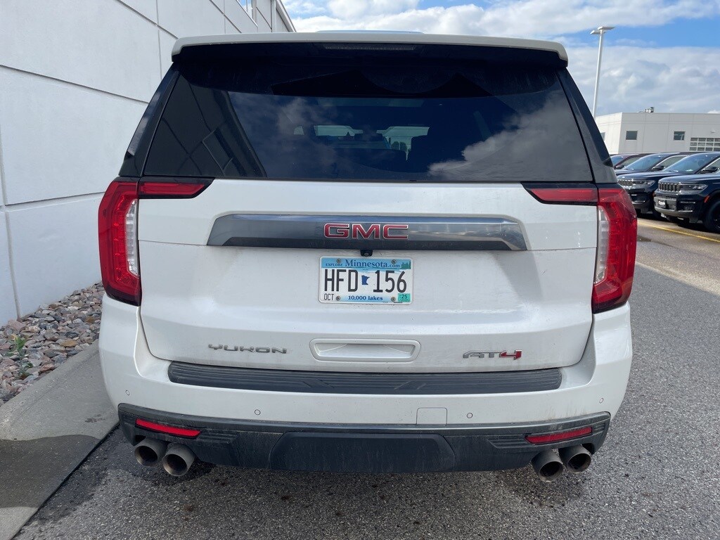2022 Gmc Yukon AT4 photo 4