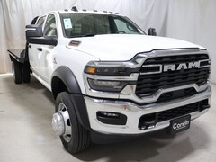 2026 Ram 5500 Chassis Cab TRADESMAN  CREW  4X4 84' CA Pickup