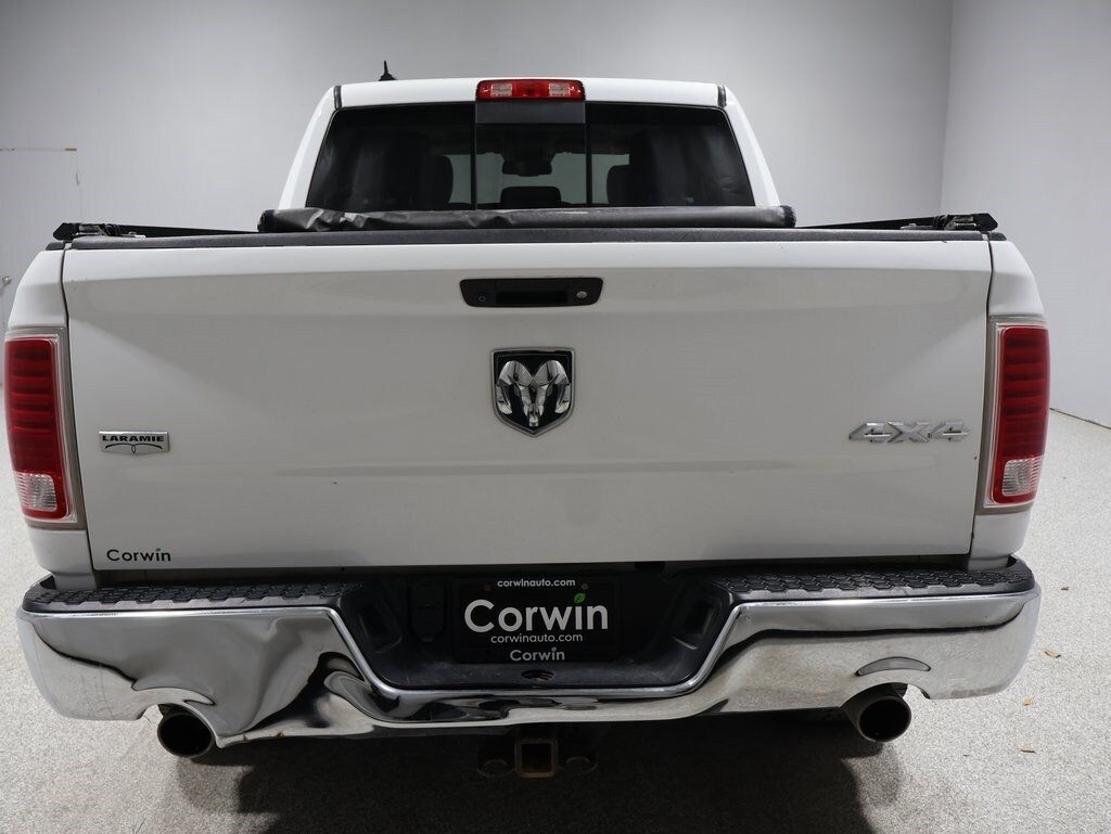 2018 Ram 1500 Laramie photo 2
