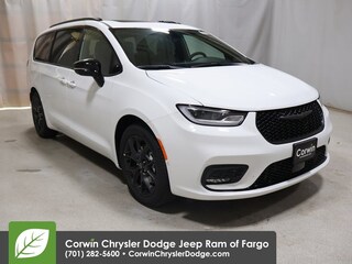 2026 Chrysler Pacifica LIMITED Passenger Van