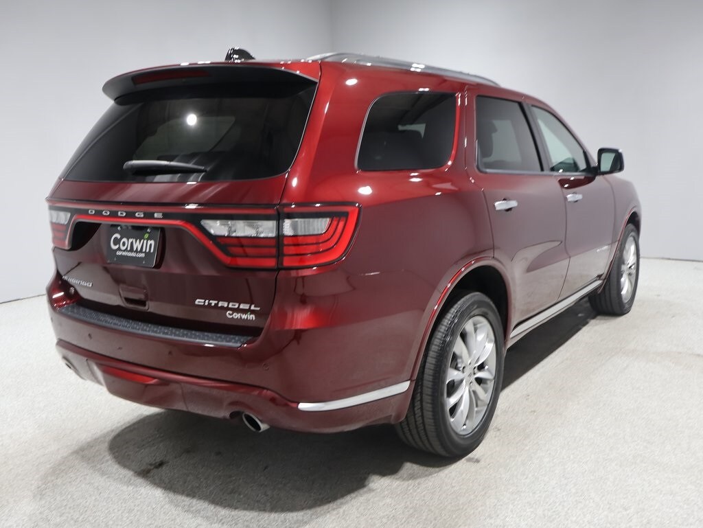 2023 Dodge Durango Citadel photo 2