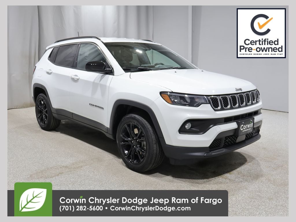 2023 Jeep Compass Latitude Lux 4X4's photo