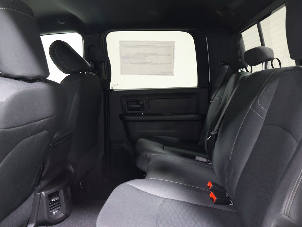 2026 RAM 3500 Tradesman - Photo 13