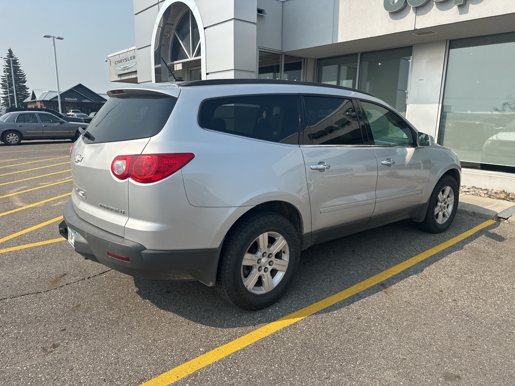 Used 2010 Chevrolet Traverse 2LT with VIN 1GNLVGED1AS140624 for sale in Fargo, ND