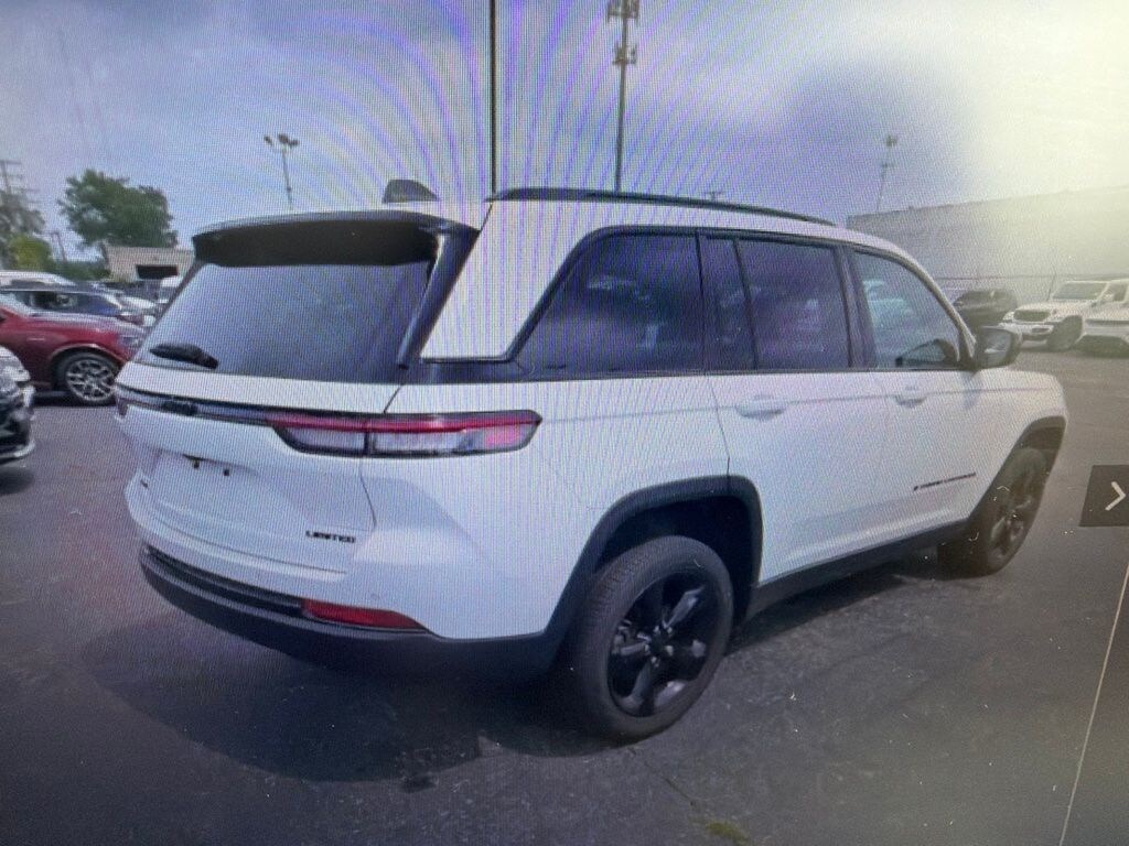 Used 2024 Jeep Grand Cherokee Limited SUV