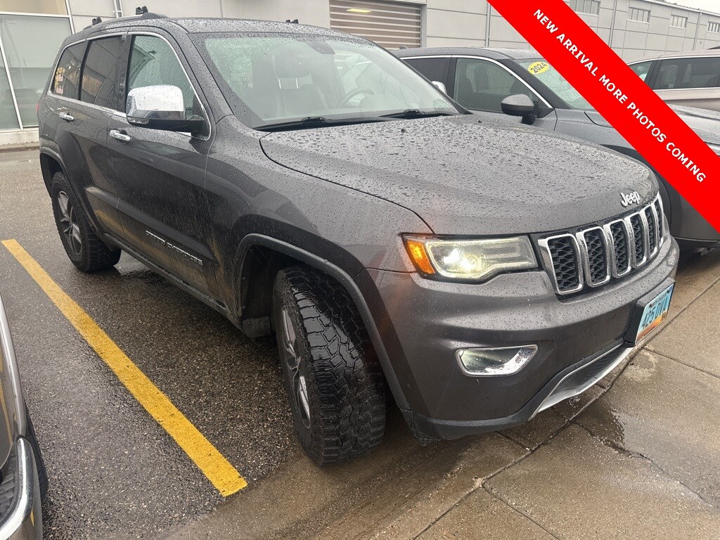 Used 2017 Jeep Grand Cherokee Limited 4x4 SUV