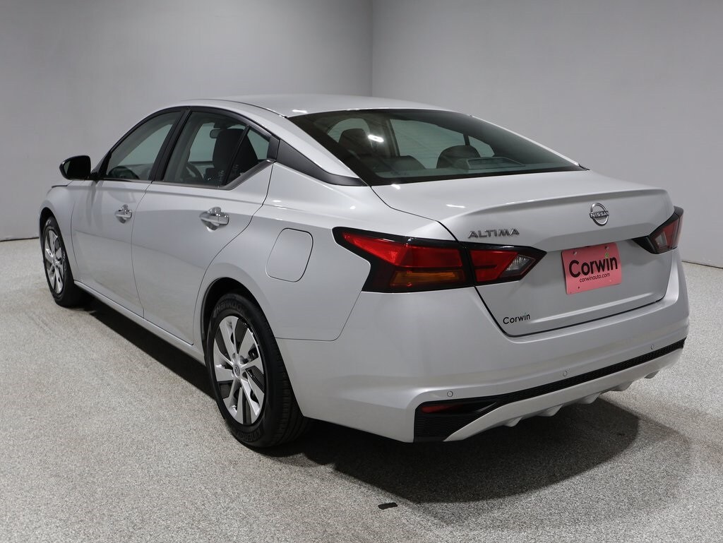 2024 Nissan Altima S photo 4