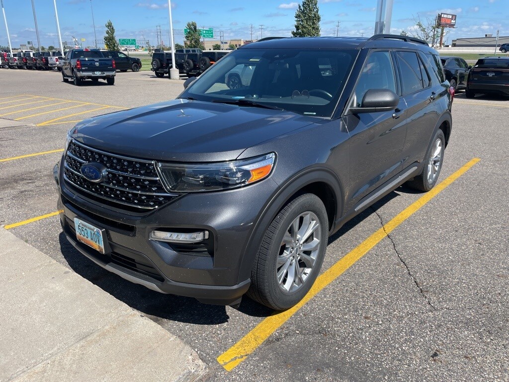 2020 Ford Explorer XLT photo 3