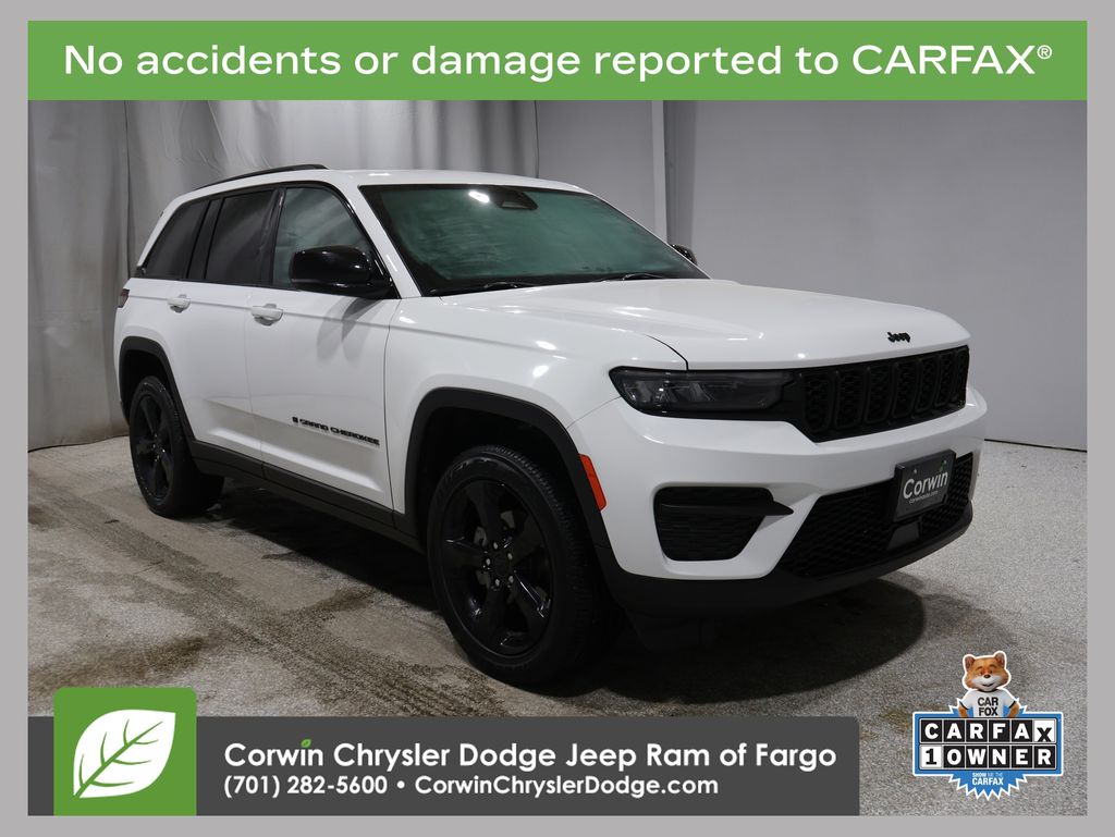 2023 Jeep Grand Cherokee Altitude's photo