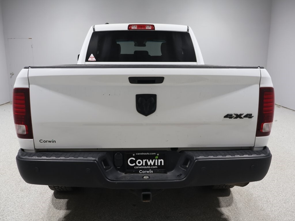 2021 Ram 1500 Classic SLT photo 3