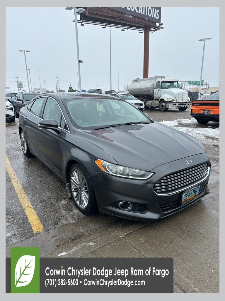 2015 Ford Fusion SE's photo