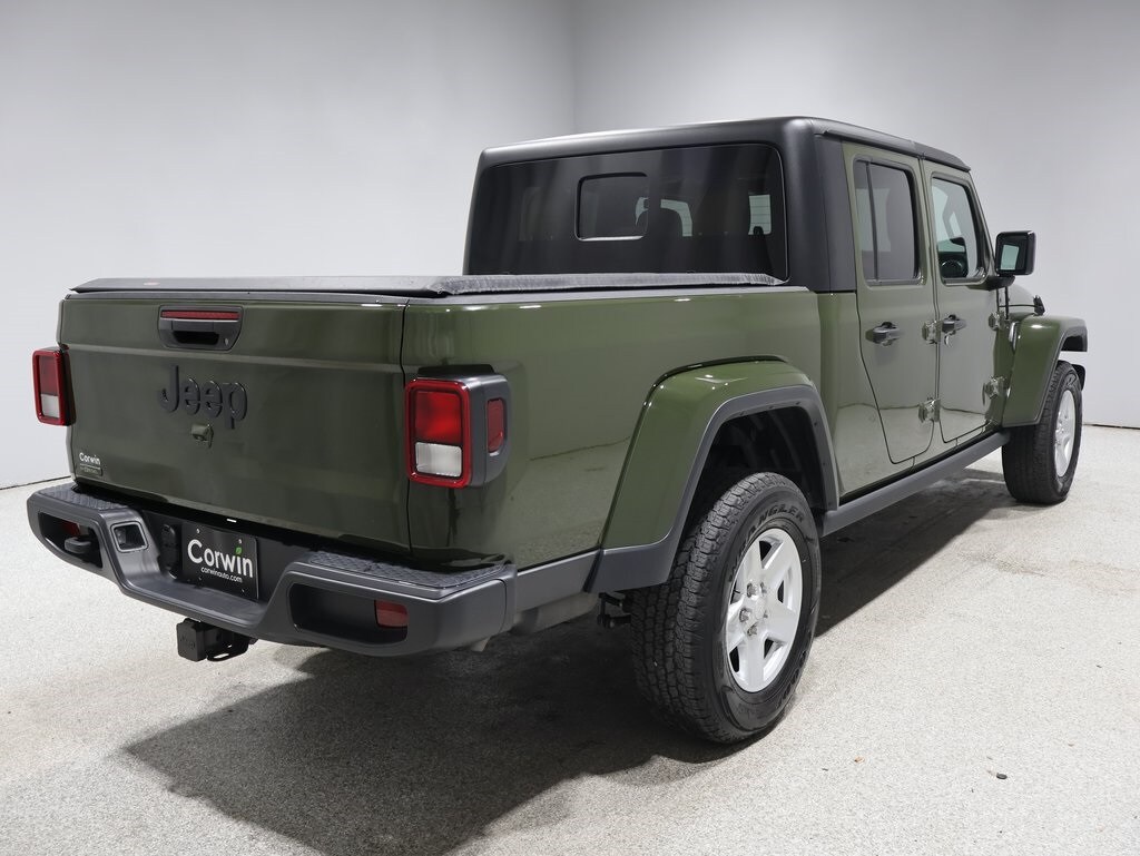 2022 Jeep Gladiator Sport photo 2