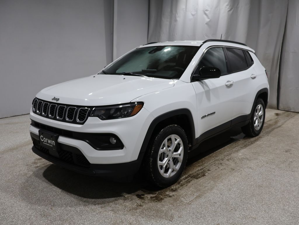 2024 Jeep Compass North Edition Latitude photo 4