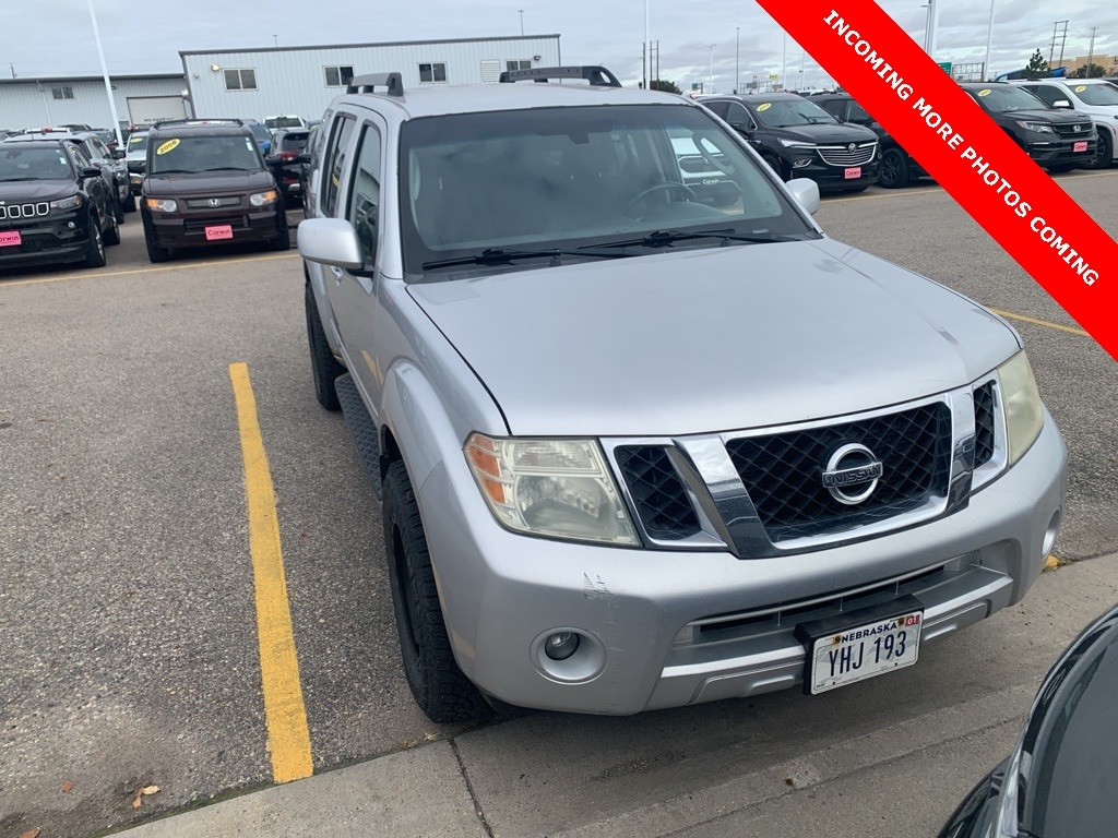 Used 2009 Nissan Pathfinder SE SUV