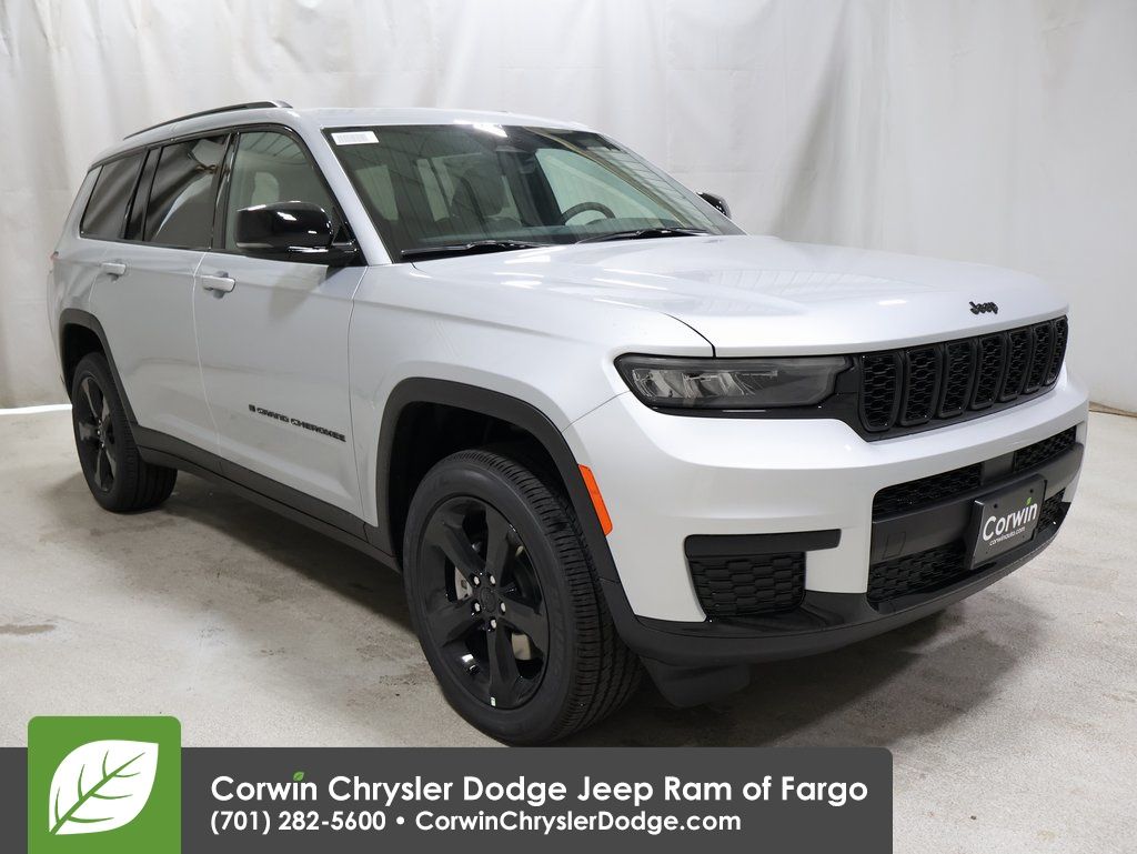 2025 Jeep Grand Cherokee L Altitude's photo