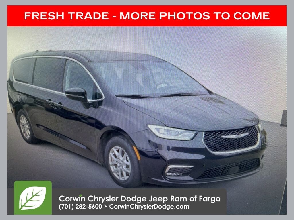 Used 2024 Chrysler Pacifica Touring L Van Passenger Van