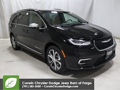 2026 Chrysler Pacifica PINNACLE AWD Passenger Van