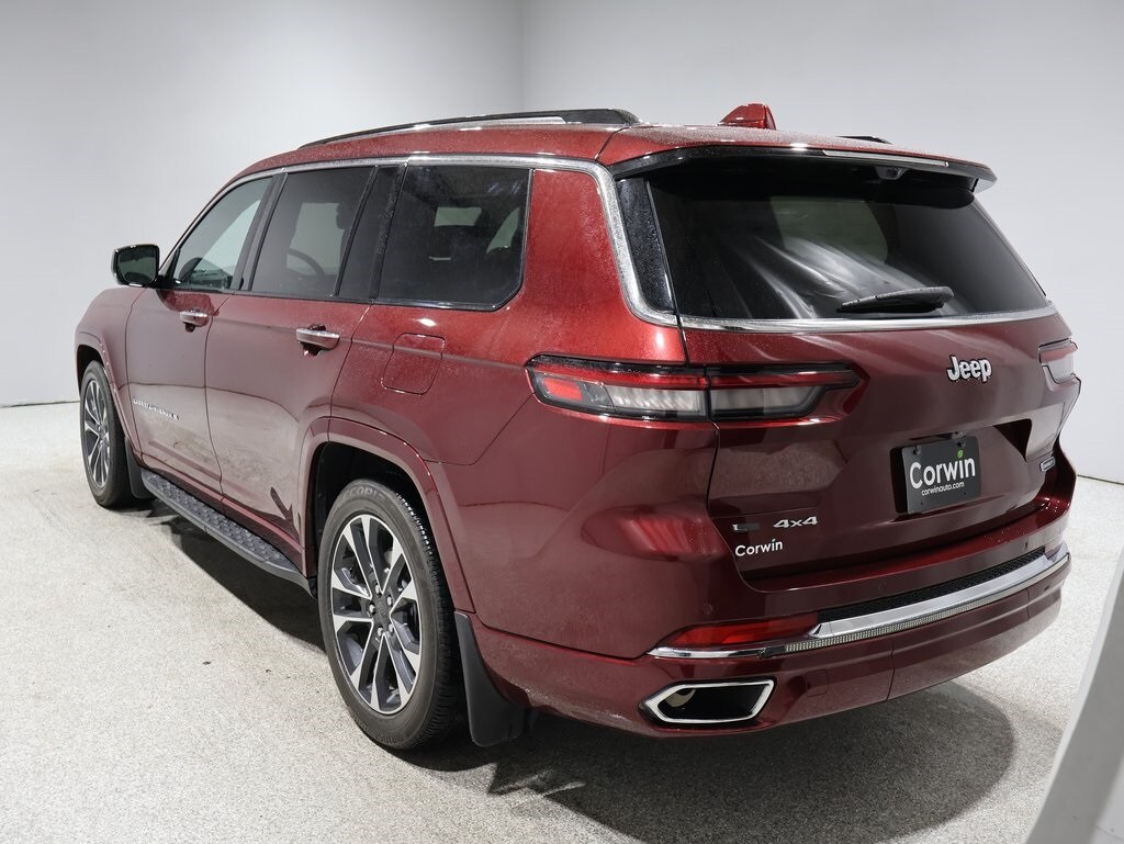 2022 Jeep Grand Cherokee Overland photo 3