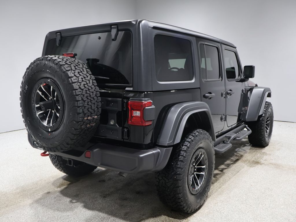 2025 Jeep Wrangler Rubicon photo 2