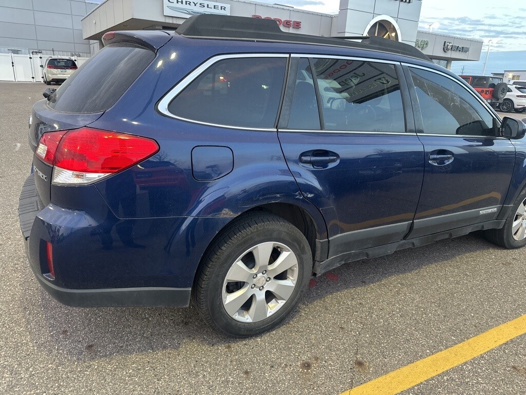 Used 2011 Subaru Outback 2.5i Premium (CVT) SUV