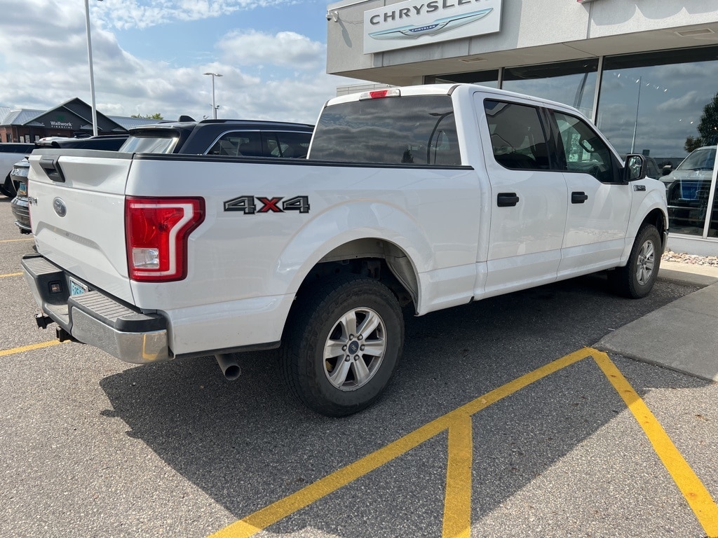2017 Ford F-150 XLT photo 2