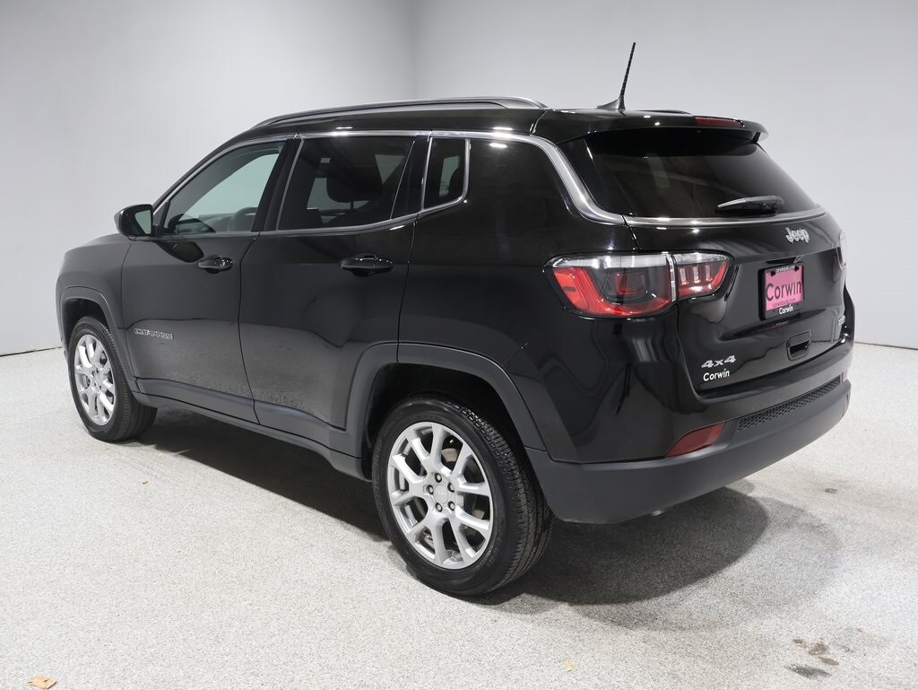 2024 Jeep Compass Latitude Lux photo 4